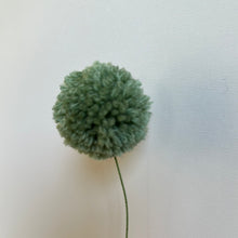 Mini Pompom Flower
